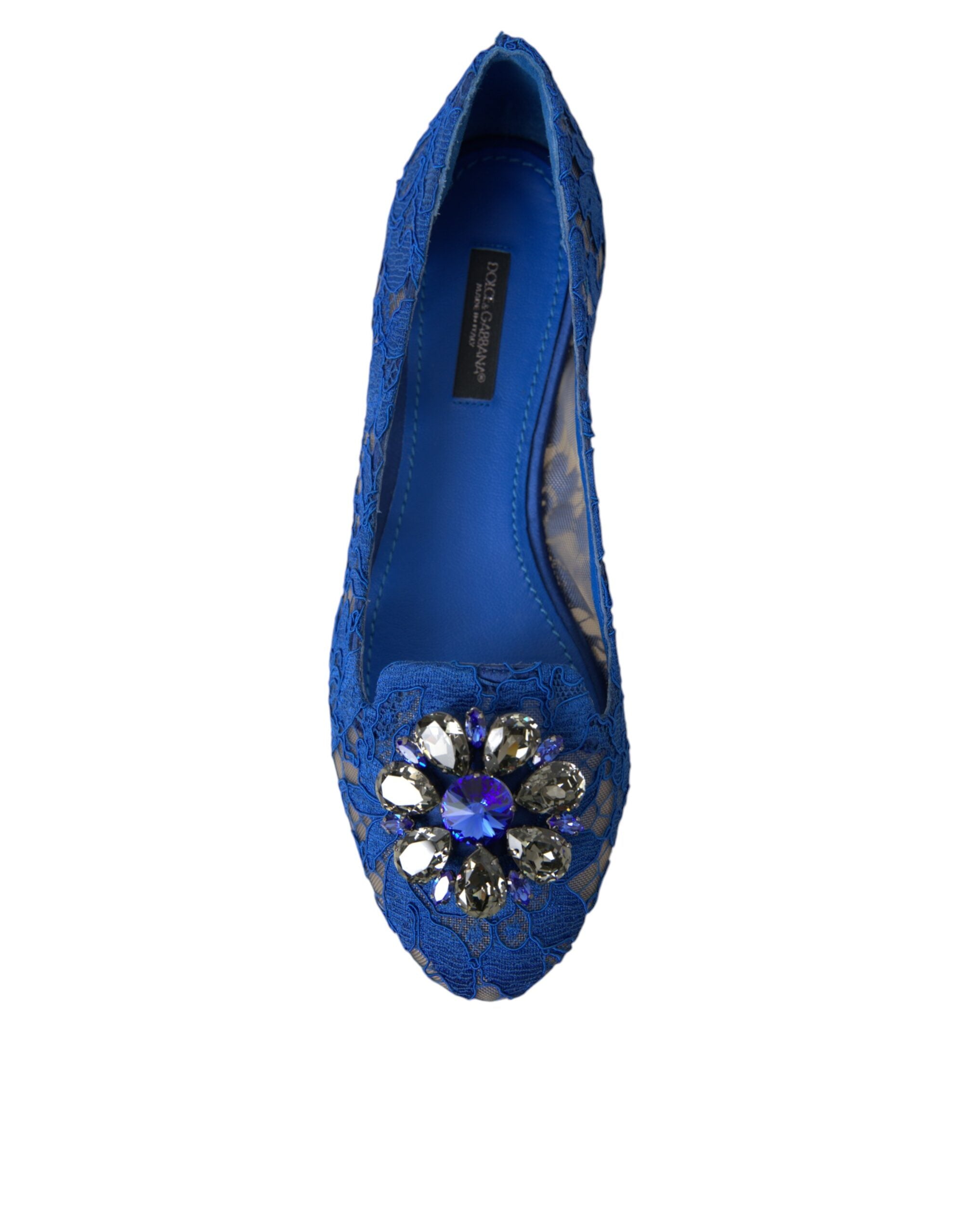 Chaussures ballerines en dentelle bleue Dolce & Gabbana avec cristaux et semelle en cuir, élégantes et confortables.