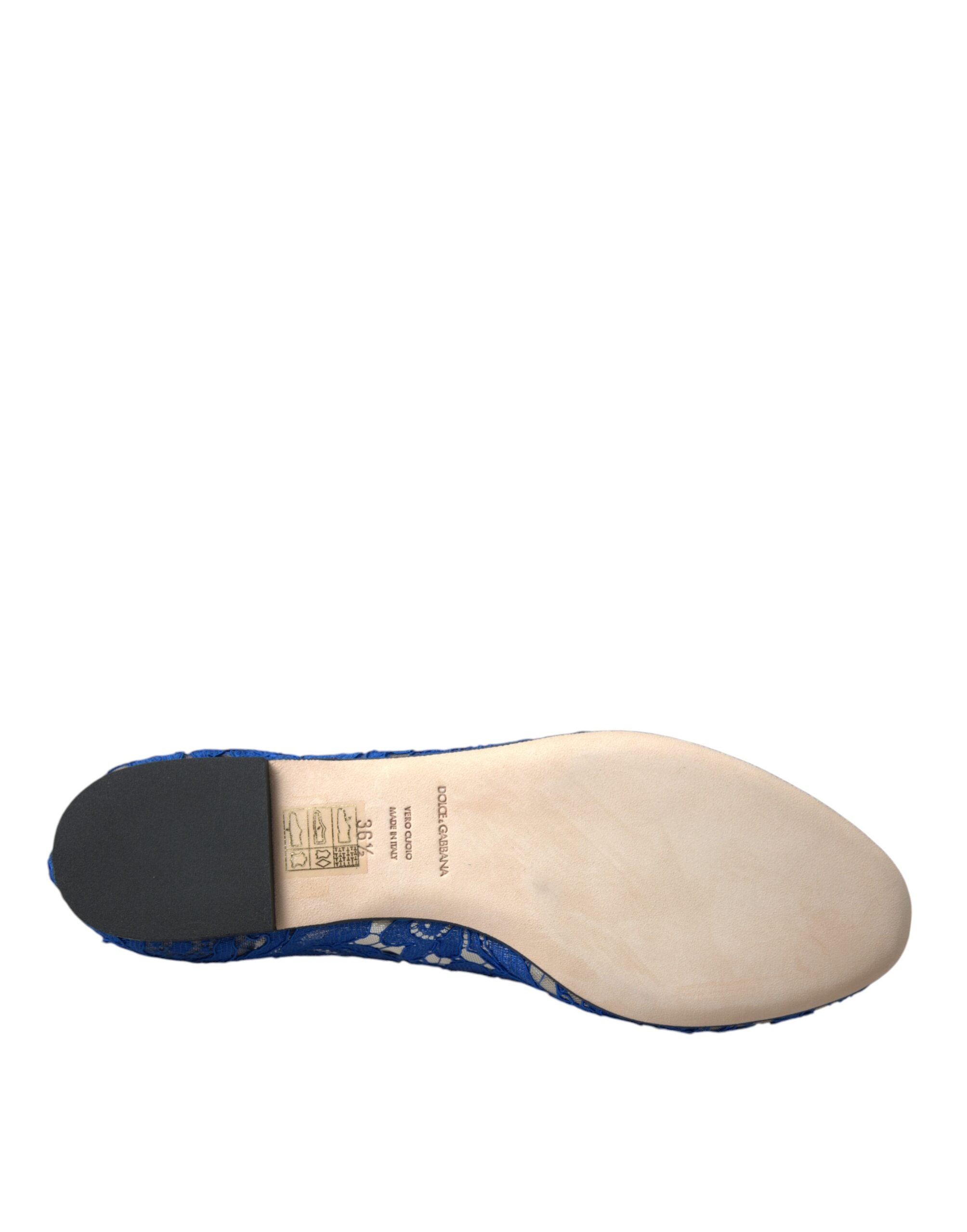 Chaussures ballerines Dolce & Gabbana en dentelle bleue avec cristaux, chaussures plates élégantes et raffinées.
