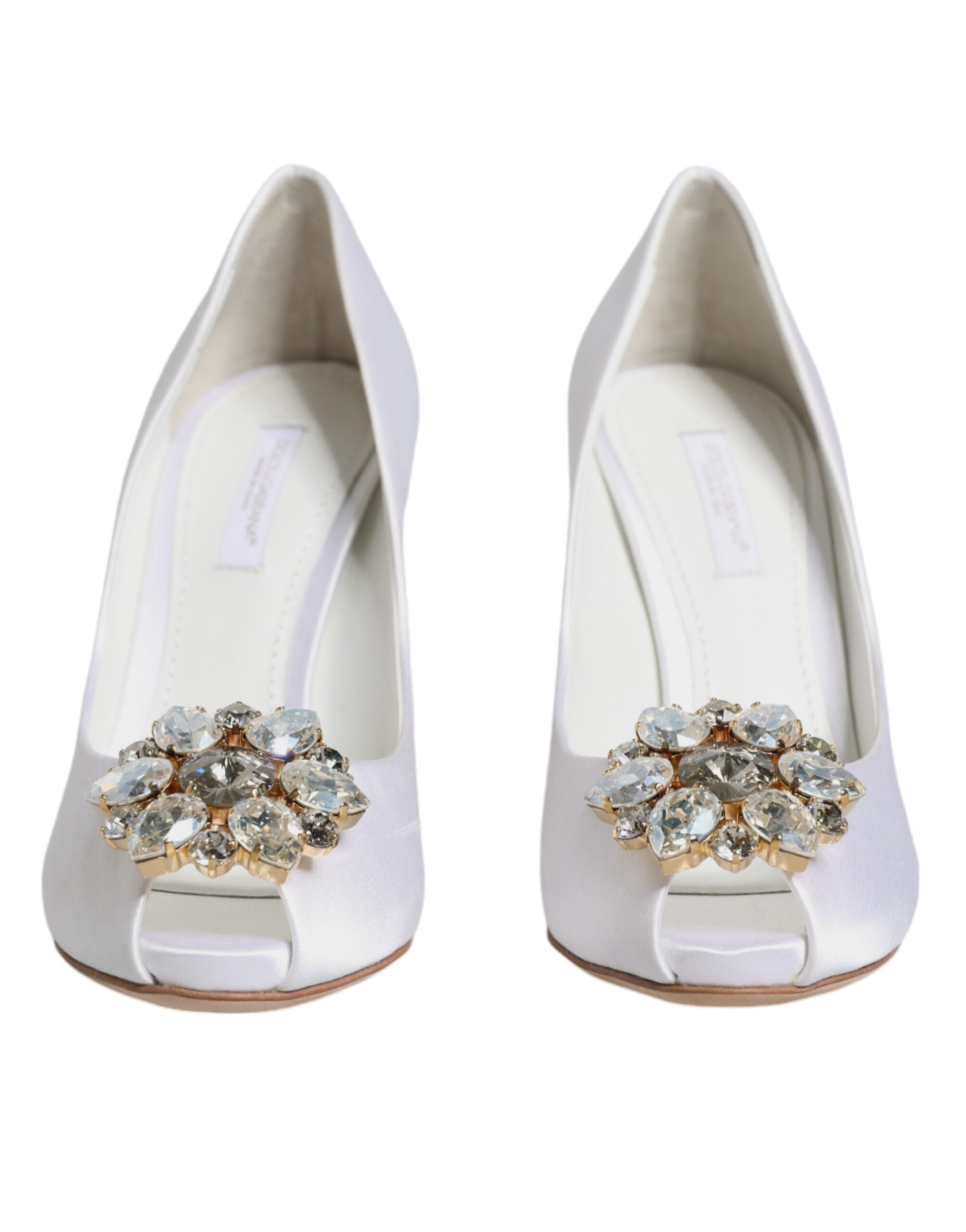 Chaussures peep-toe en satin blanc Dolce & Gabbana ornées de cristaux, élégantes et sophistiquées.