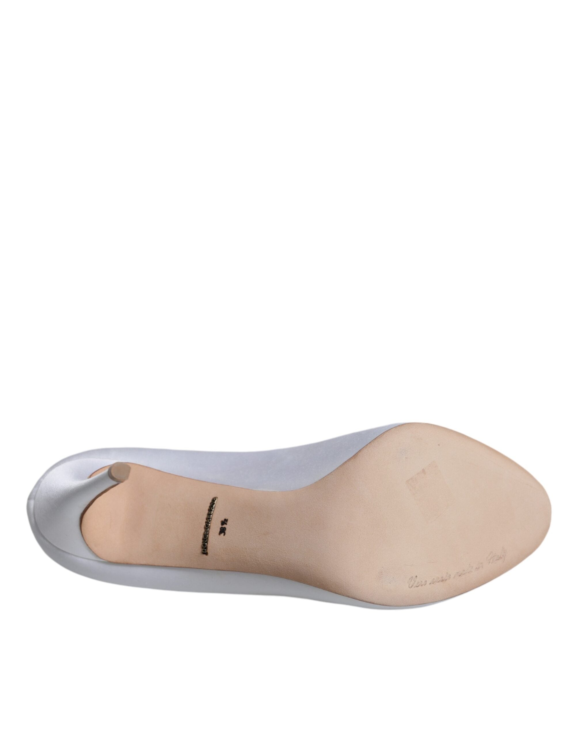 Chaussures à talons ouverts en satin blanc avec cristaux Dolce & Gabbana, élégantes et sophistiquées.