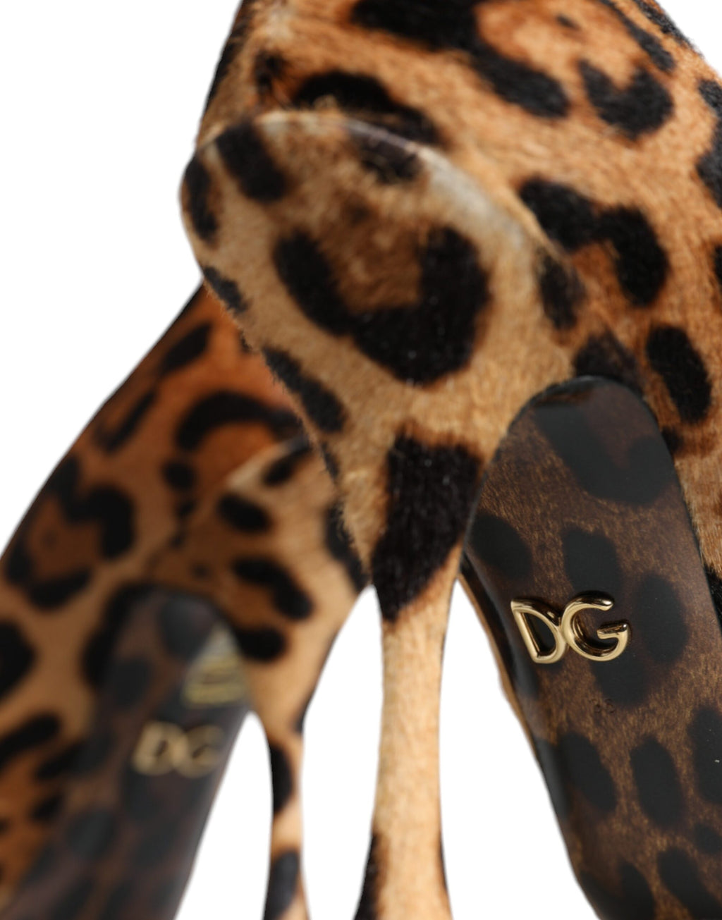 Escarpins Dolce & Gabbana en peau de veau imprimée léopard marron, chaussures à talons élégantes.