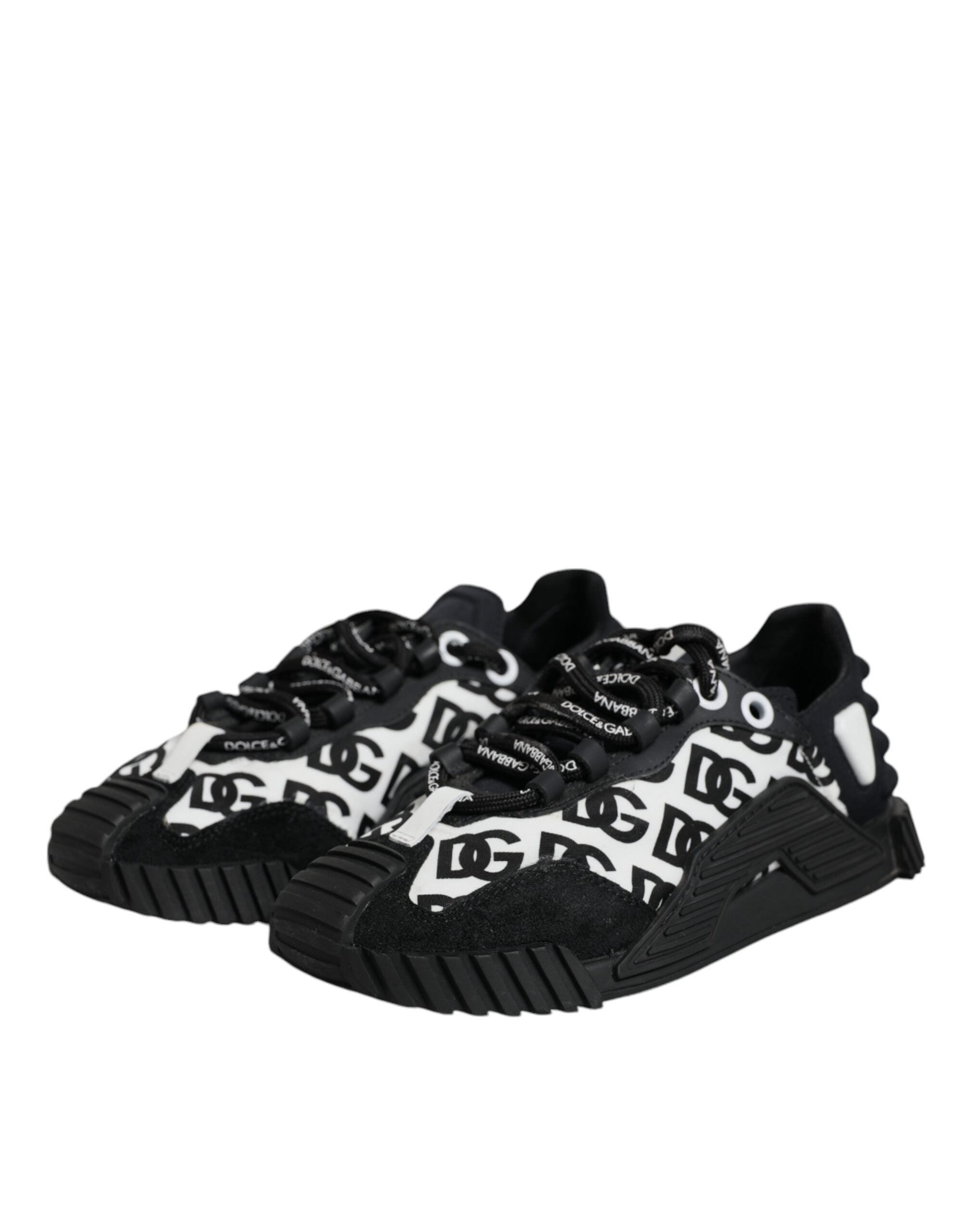 Chaussures sneakers basses noires Dolce & Gabbana logo en dentelle, lacets, style décontracté et moderne.