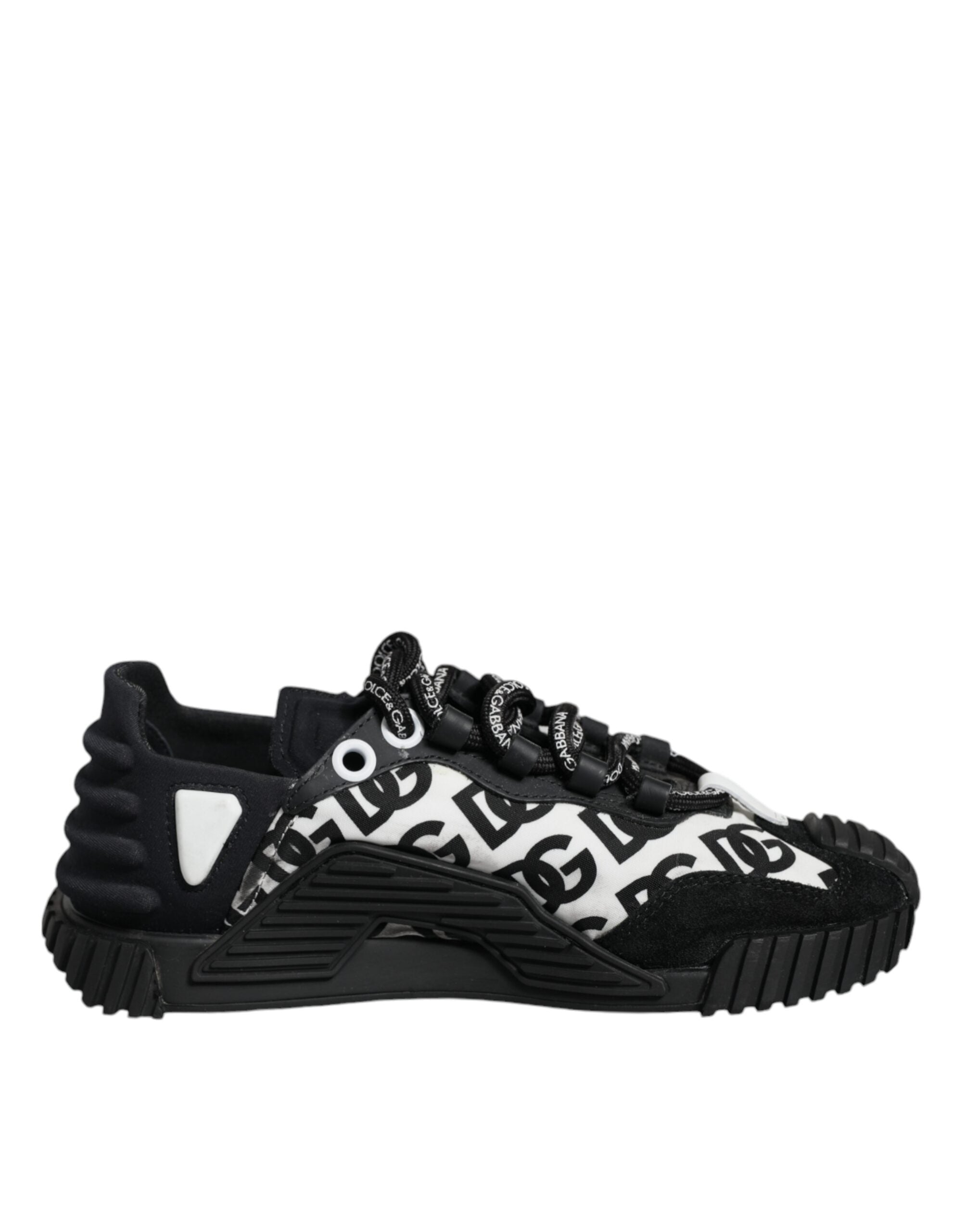 Chaussures basses Dolce & Gabbana NS1 en dentelle noire avec logo, lacets et semelle blanche, vue de face.