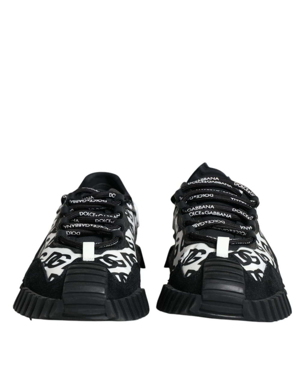 Chaussures sneakers basses noires Dolce & Gabbana avec logo, lacets et design élégant, vue de face.