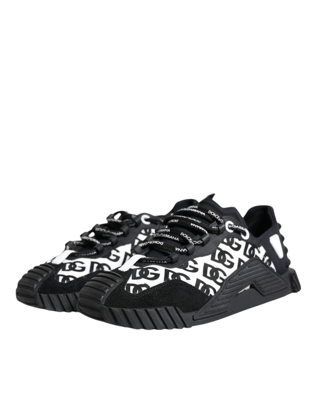 Chaussures sneakers basses noires Dolce & Gabbana avec logo, lacets en dentelle et design élégant.