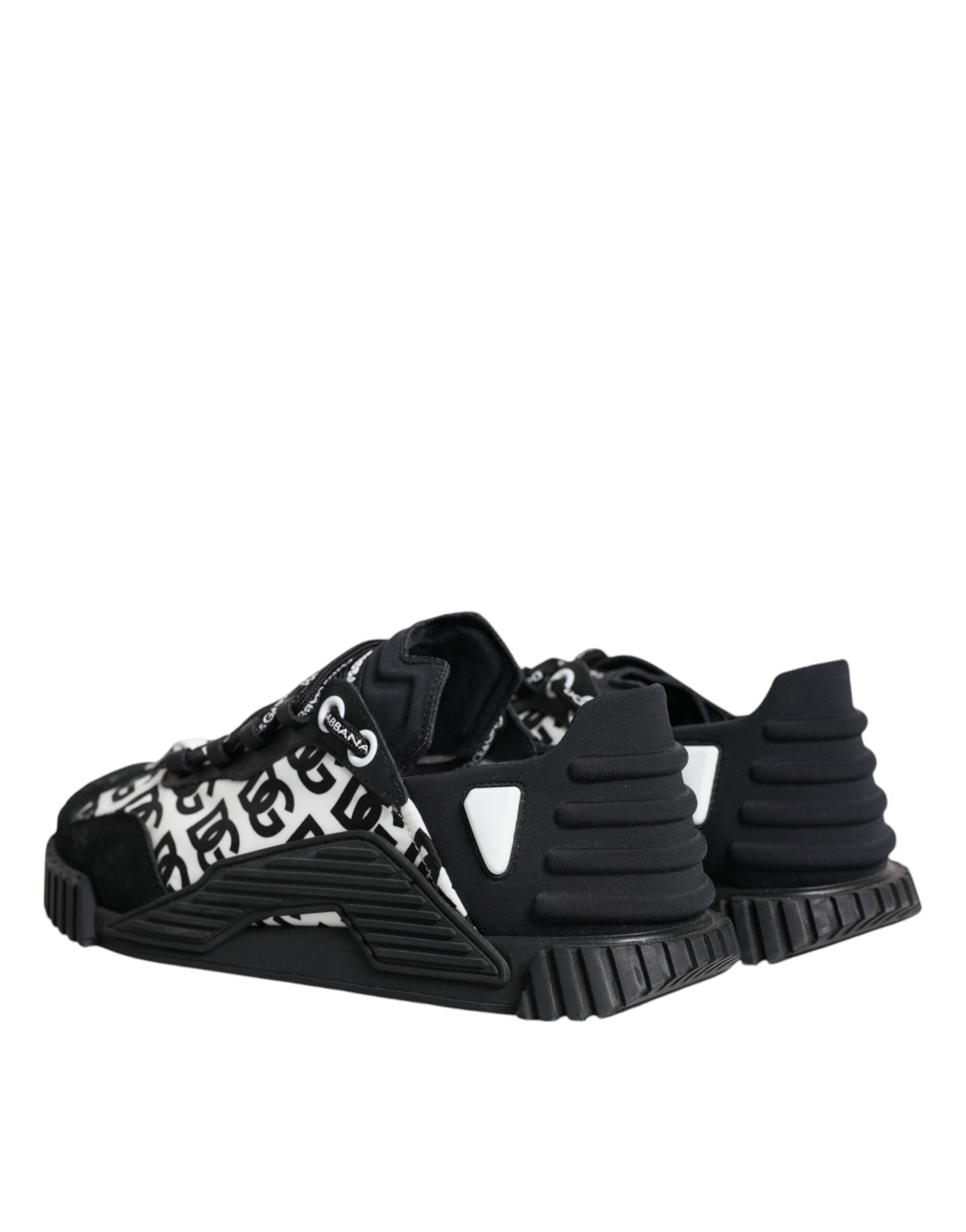 Chaussures sneakers basses Dolce & Gabbana logo noir avec laçage, style décontracté et moderne, vue de face.