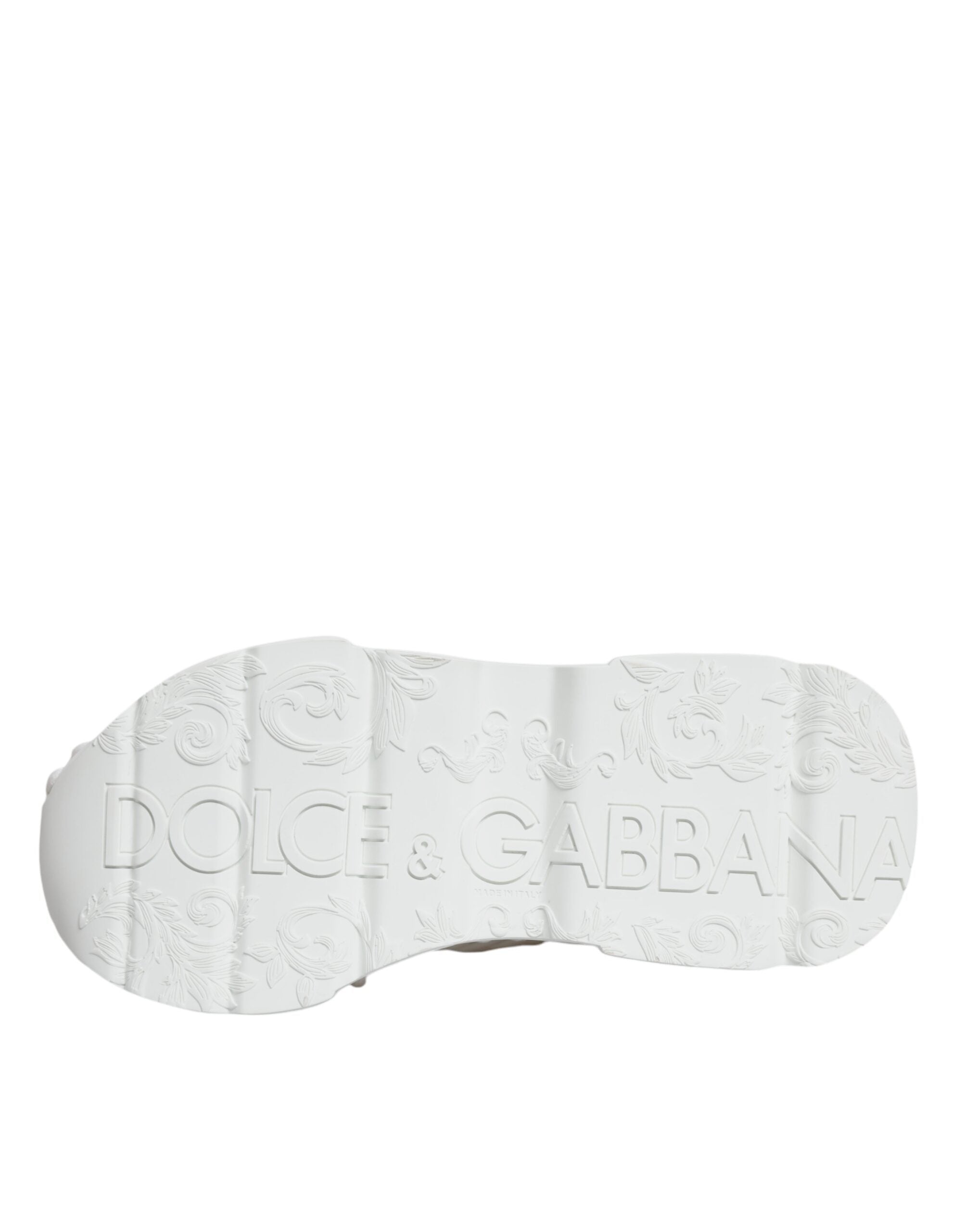 Chaussures sneakers blanches Dolce & Gabbana Daymaster en tricot avec design moderne et détails élégants.