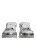Chaussures sneakers basses blanches en cuir argenté de Dolce & Gabbana, style moderne et élégant.