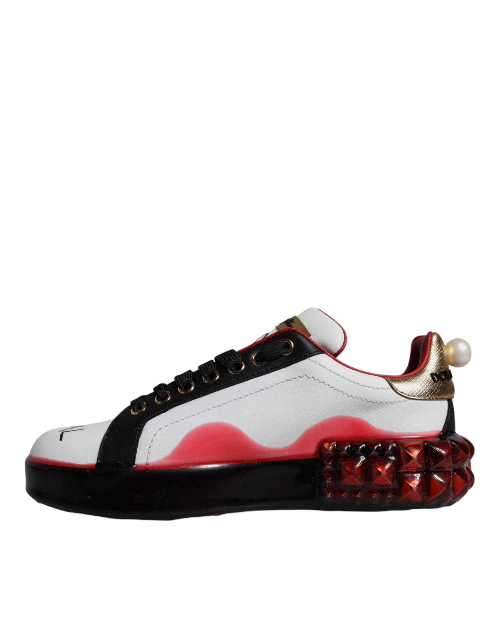 Chaussures Portofino de Dolce & Gabbana, baskets blanches et rouges en cuir avec cristaux, style élégant et moderne.