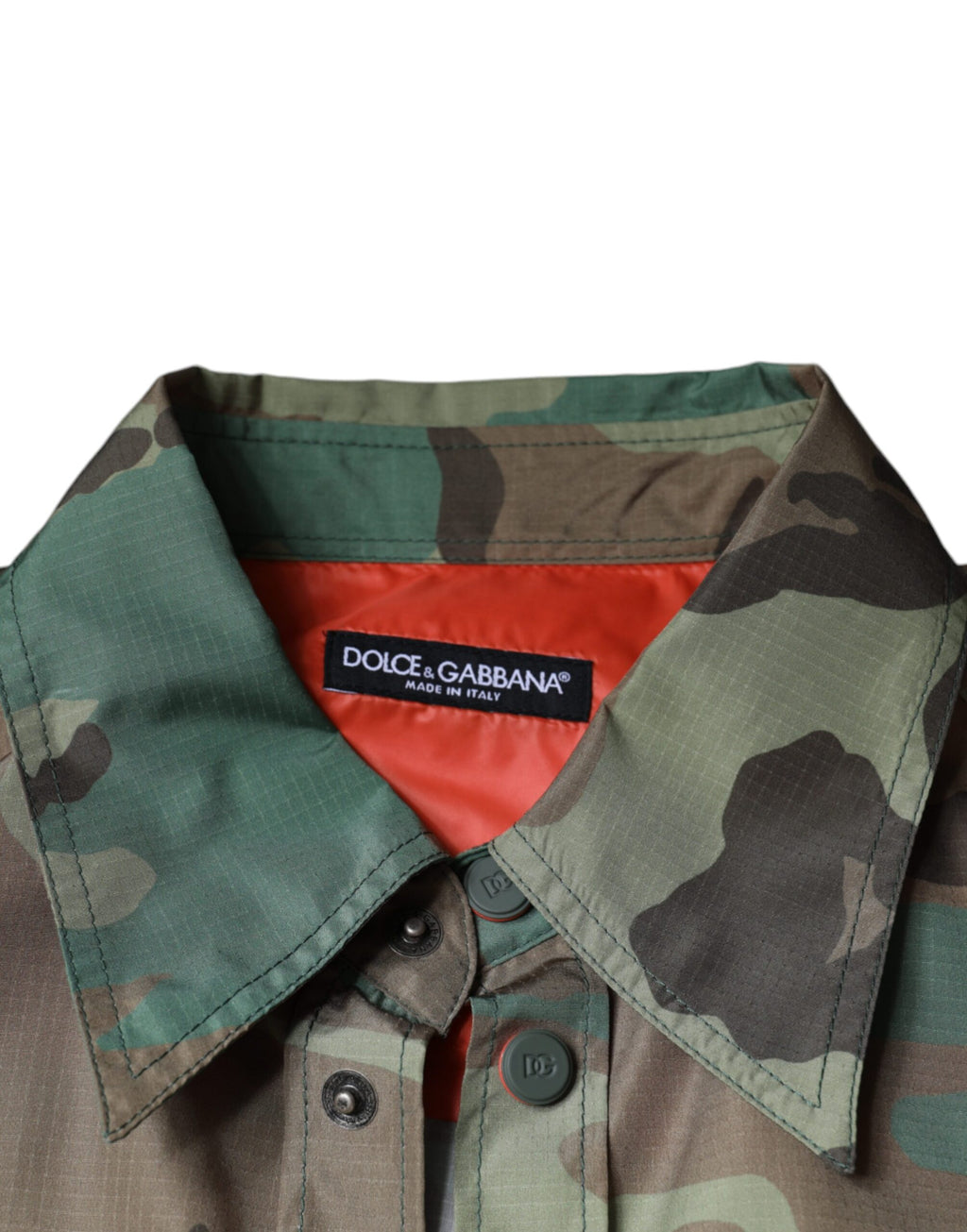 Chemise à boutons Dolce & Gabbana multicolore camouflage, style décontracté avec motif coloré.