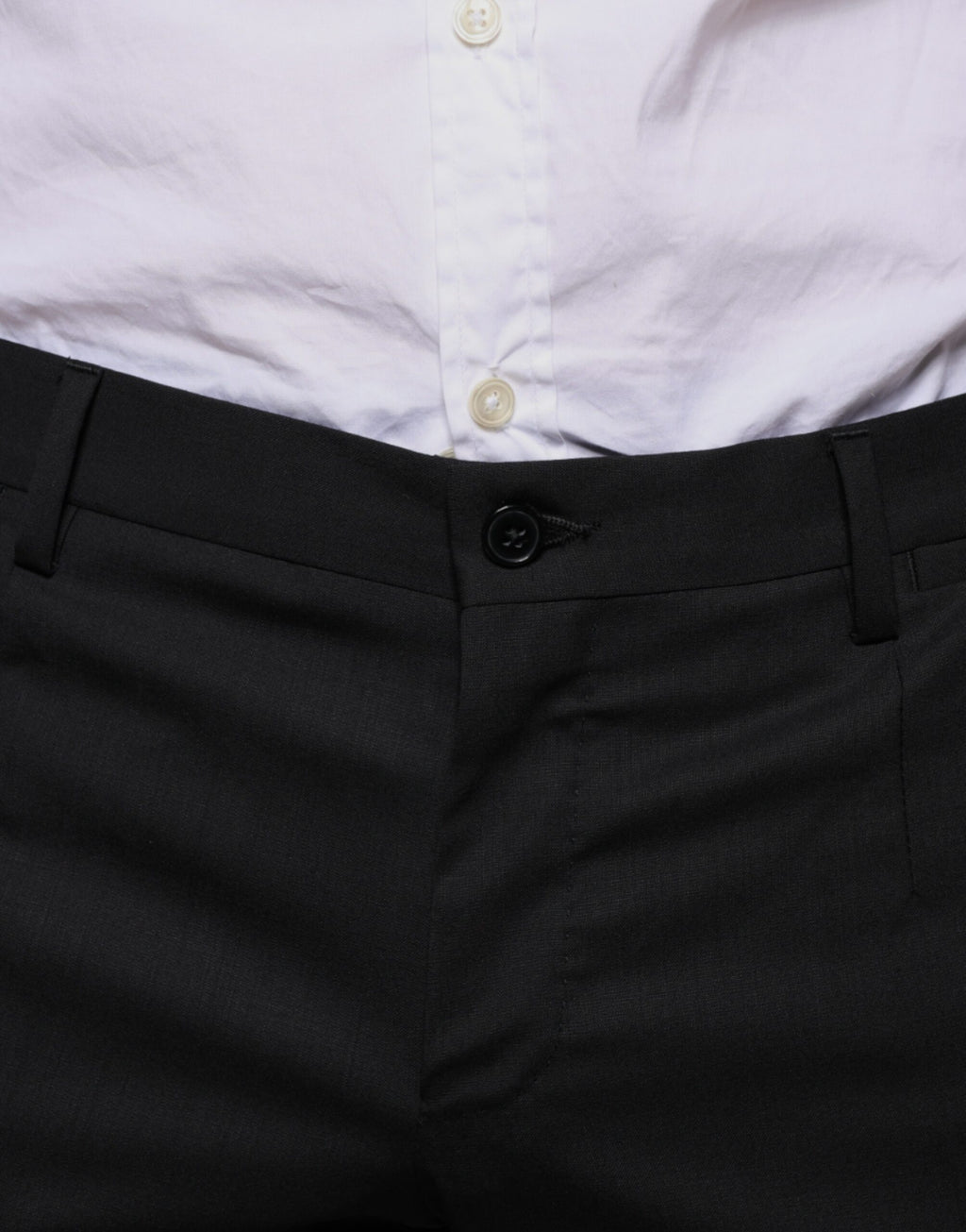 Pantalon formel noir en laine Dolce & Gabbana, coupe skinny, pour femme, détail élégant et tissu de haute qualité.