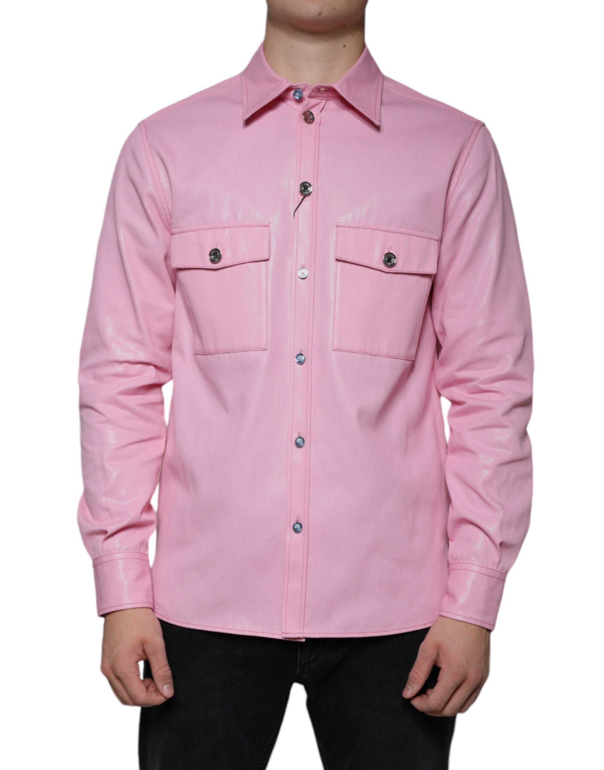 Chemise rose en coton Dolce & Gabbana à col et boutons, élégante et confortable, visible sur l’image.