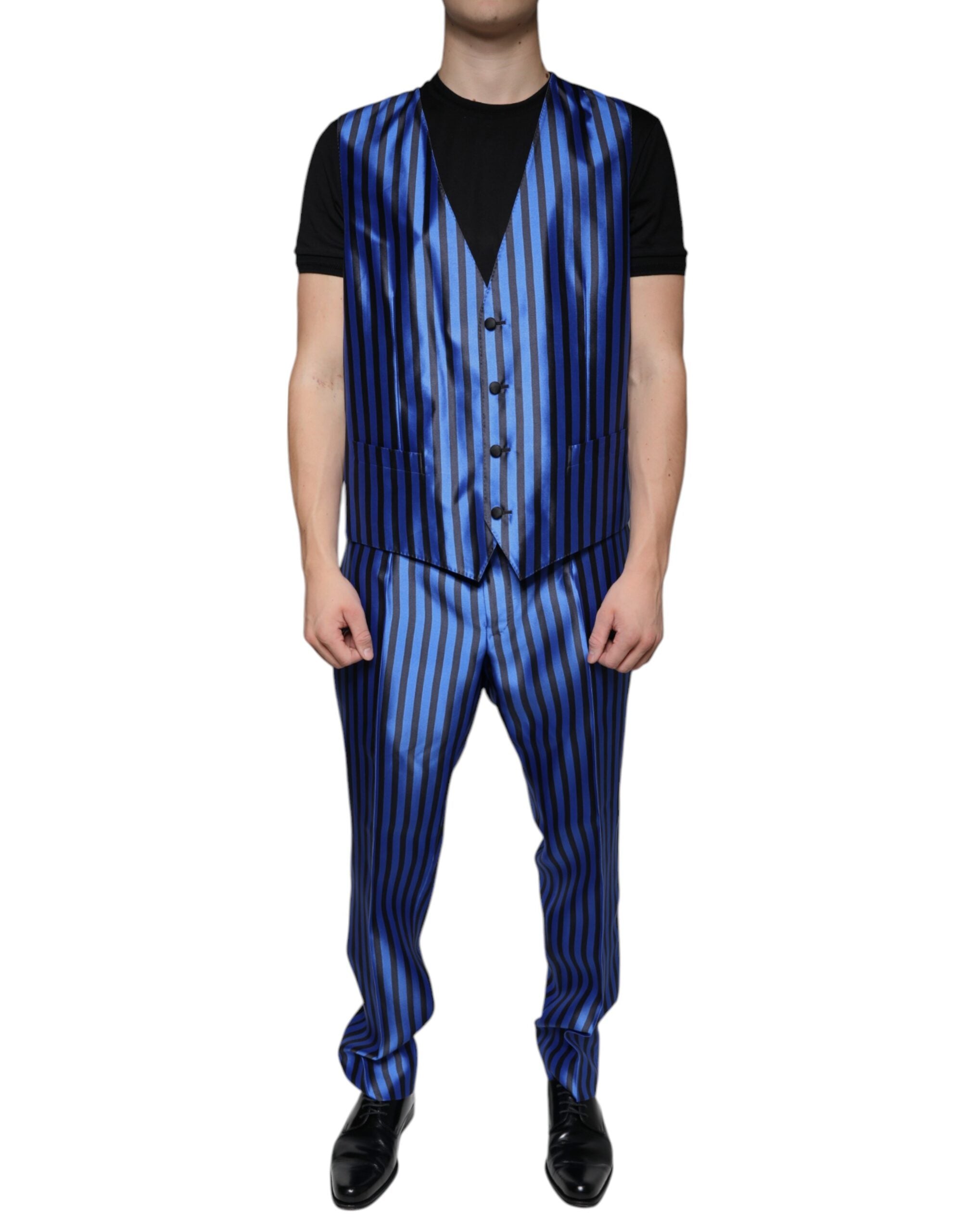 Costume trois pièces formel Dolce & Gabbana à rayures bleues métalliques, veste, pantalon et gilet élégants.