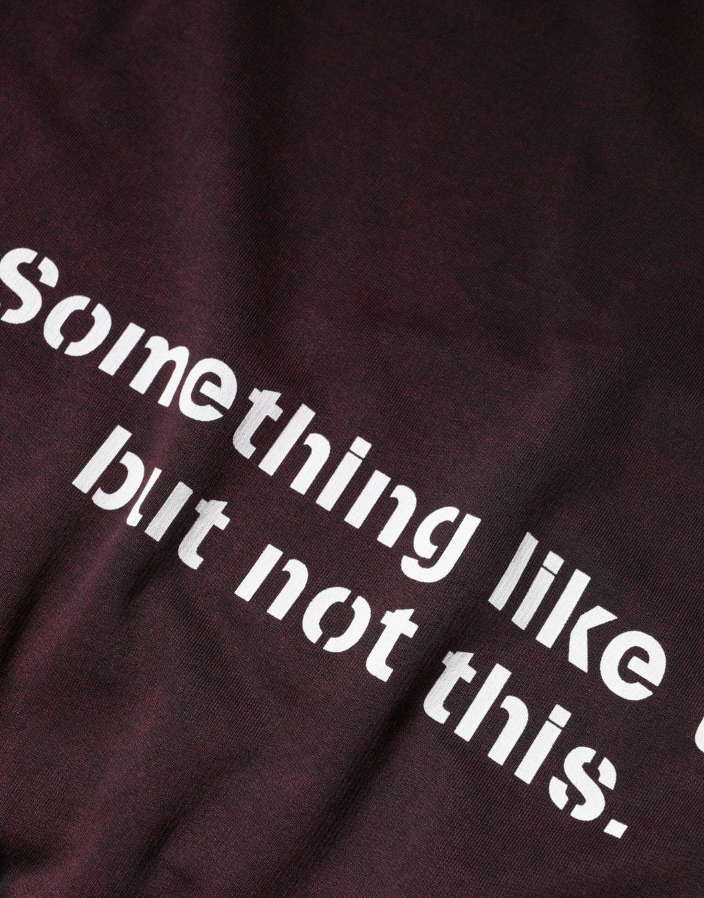Sweatshirt homme Dolce & Gabbana à col rond bordeaux avec logo, pull décontracté en coton pour homme.