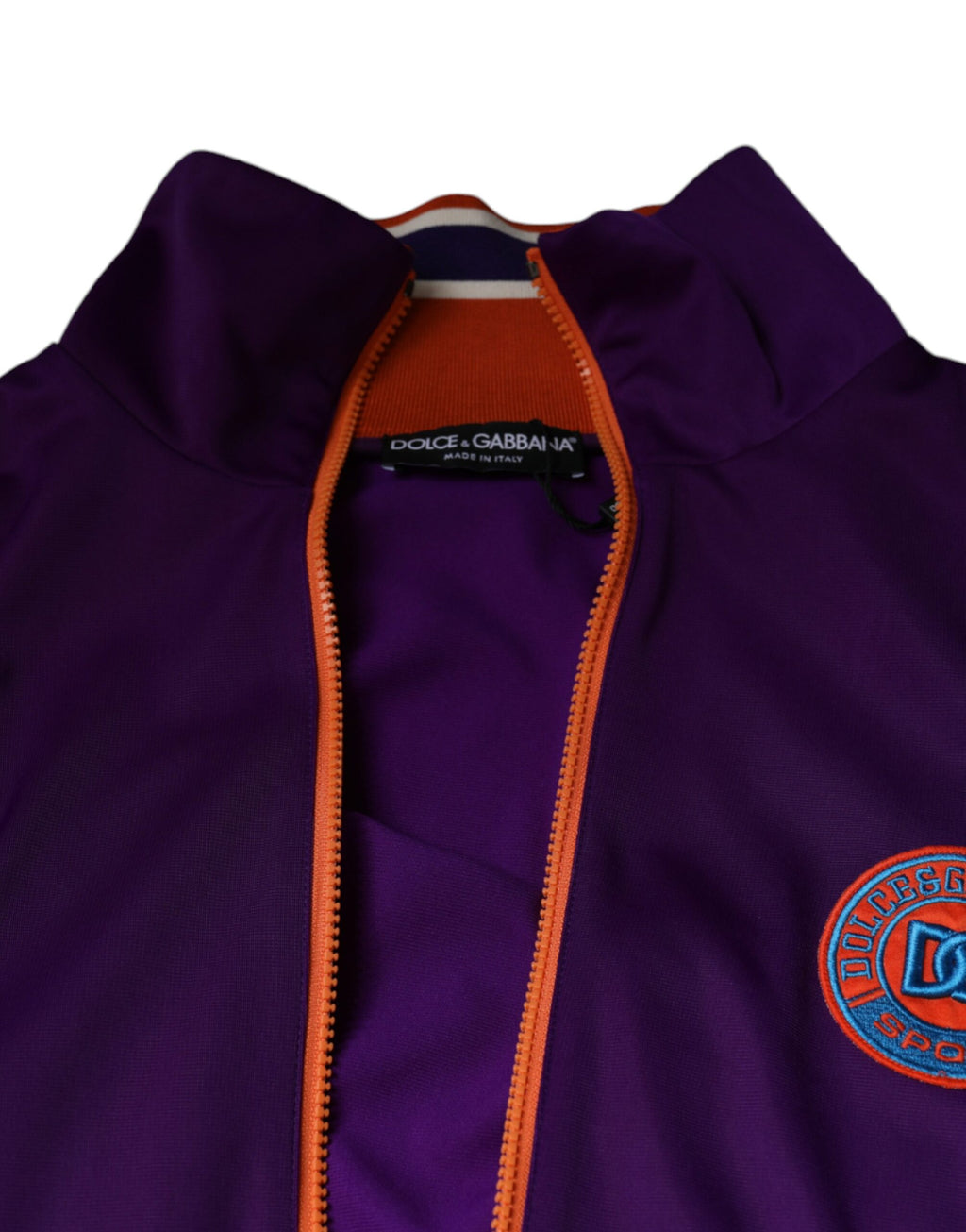Pull à manches longues Dolce & Gabbana en polyester violet avec fermeture éclair complète, style élégant et moderne.