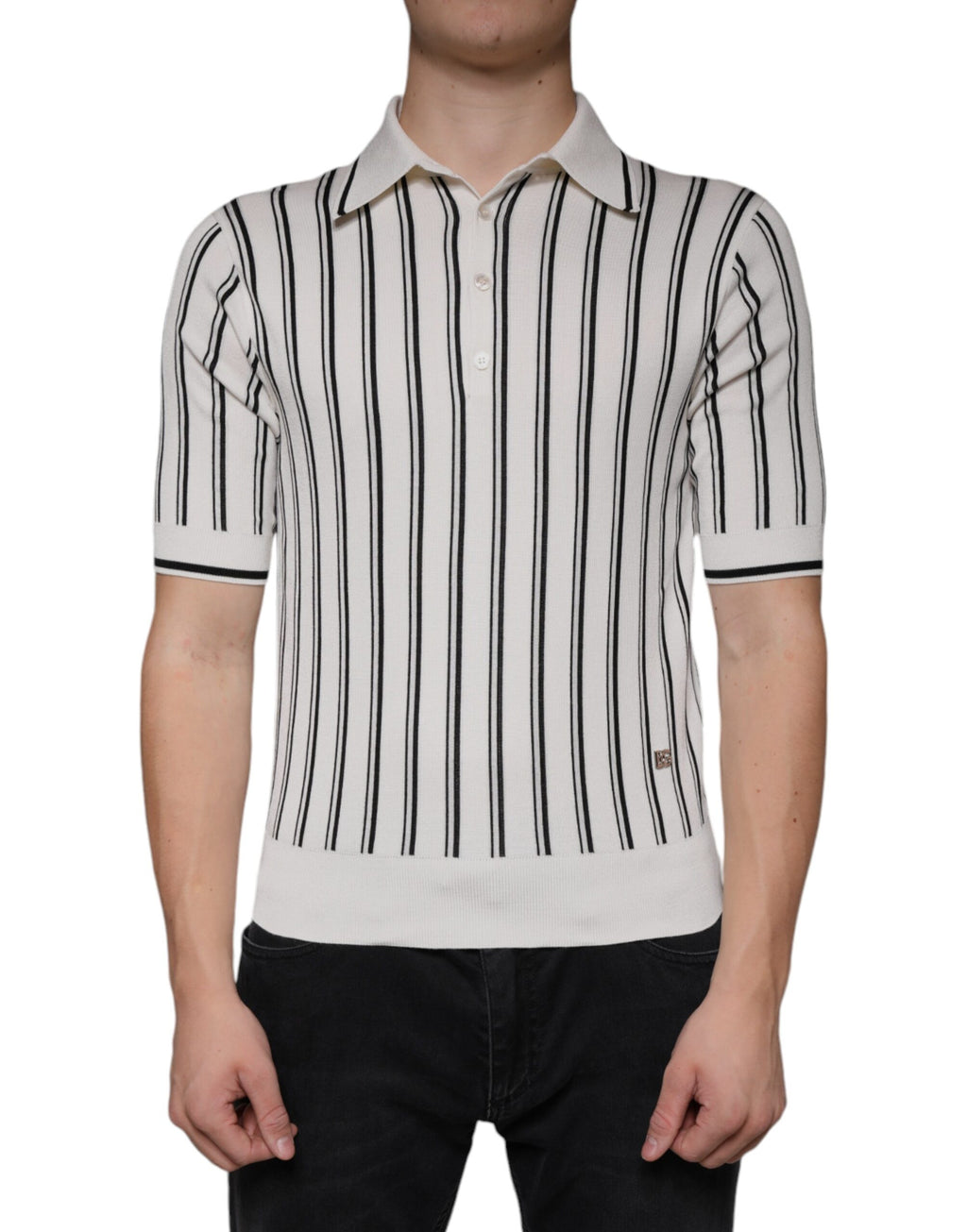 Polo à manches courtes Dolce & Gabbana blanc et noir avec rayures, tissu léger et style élégant.