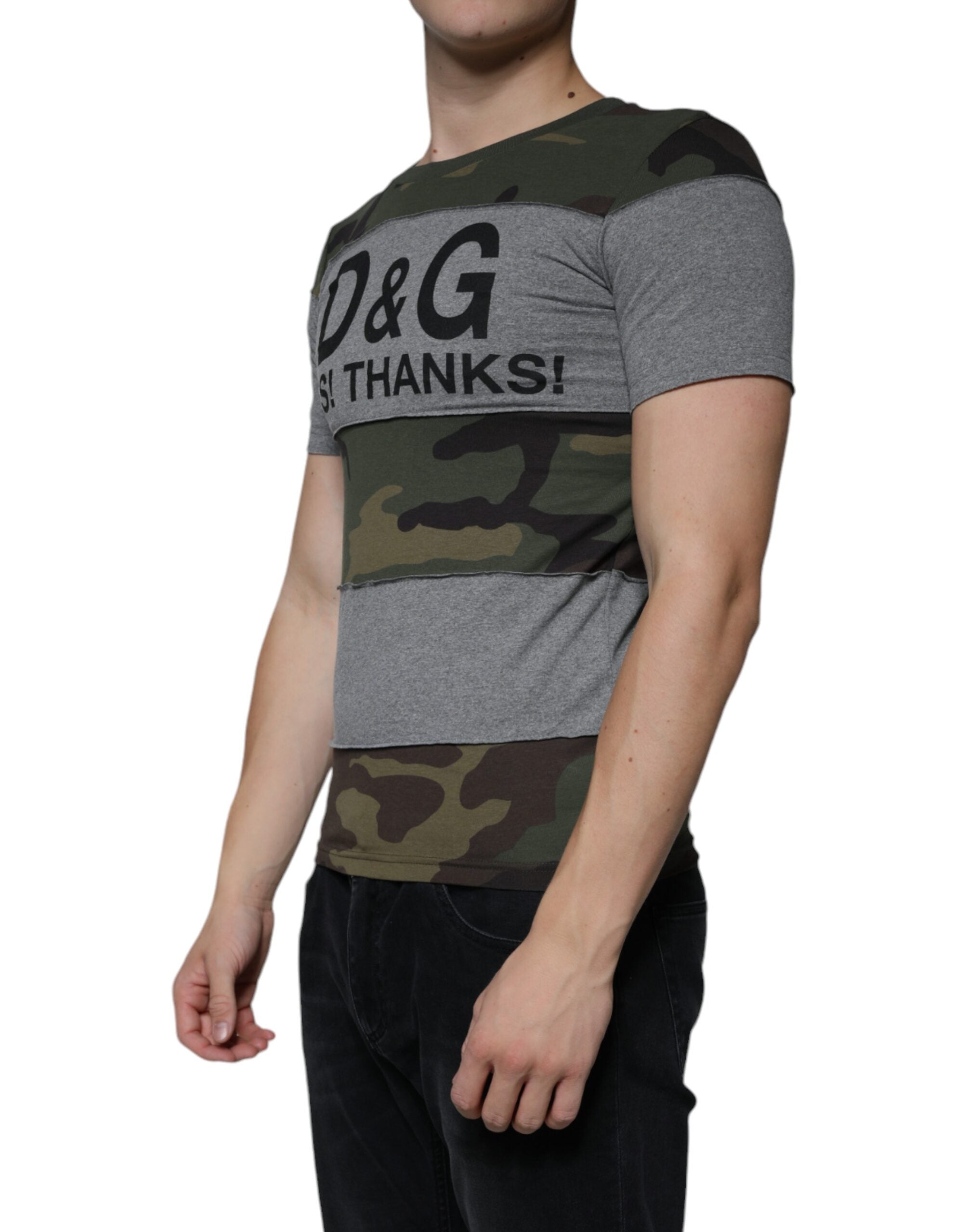 T-shirt à col rond en coton camouflage multicolore de Dolce & Gabbana, style décontracté et mode moderne.