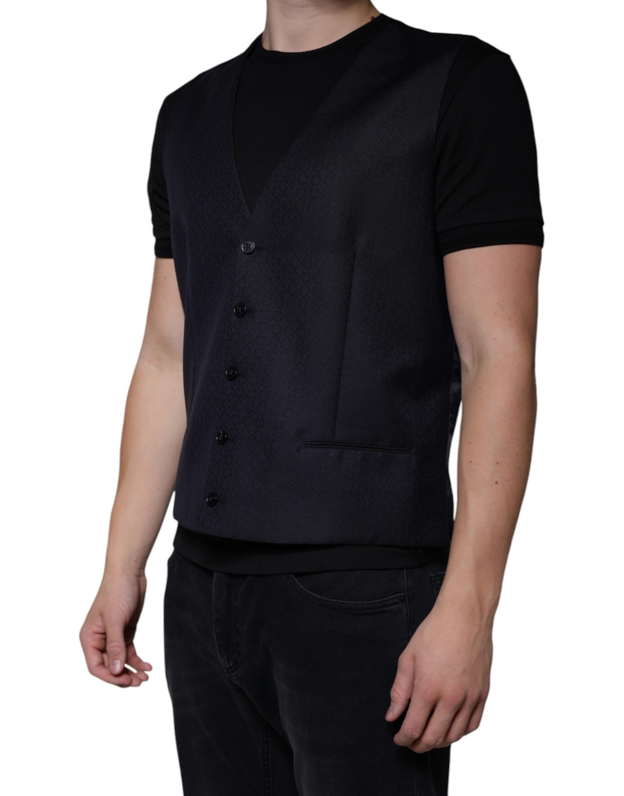 Gilet noir en laine Dolce & Gabbana, robe portefeuille élégante, tenue formelle chic avec détails sophistiqués.