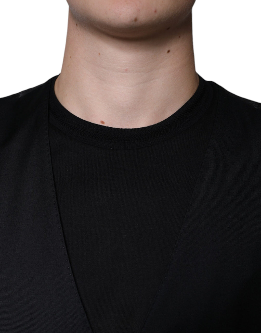 Gilet formel en laine noire de la marque Dolce & Gabbana, robe sans manches élégante pour occasions spéciales.
