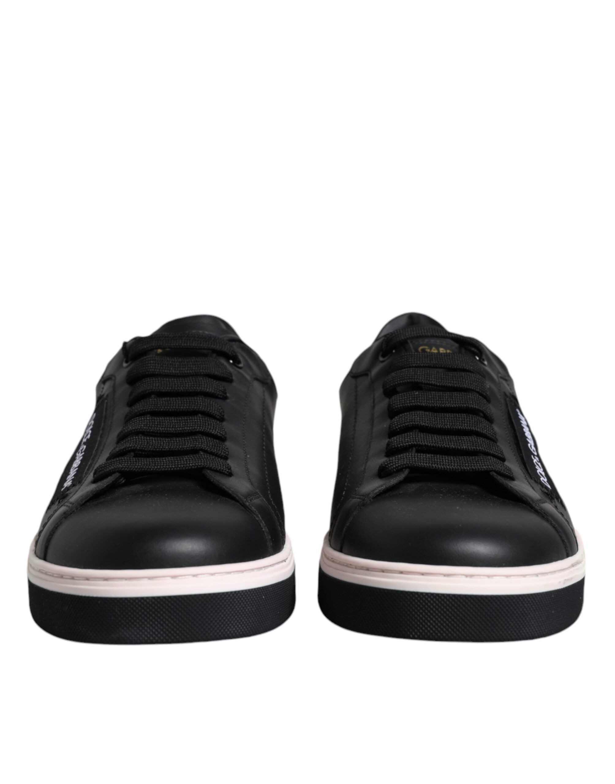 Chaussures sneakers basses en cuir noir pour hommes de Dolce & Gabbana, vue de face.
