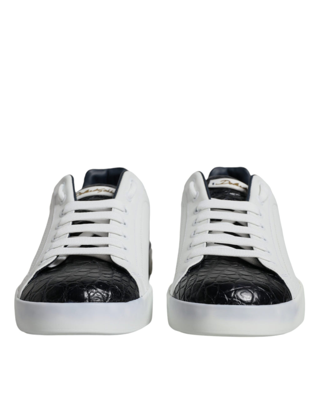 Chaussures sneakers Portofino en cuir blanc Dolce & Gabbana avec logo, vue de face sur une surface blanche.
