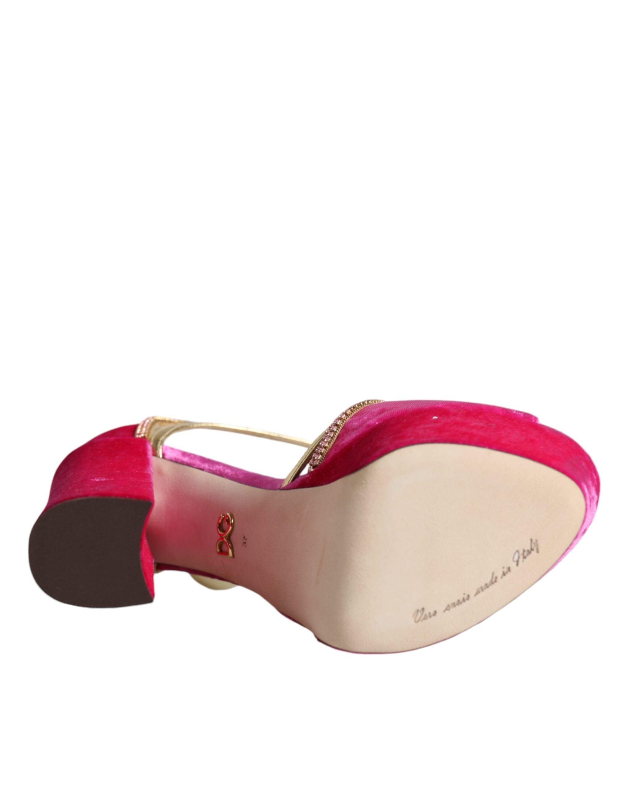 Sandales à talons plateforme Dolce & Gabbana en velours rose avec bride à la cheville.
