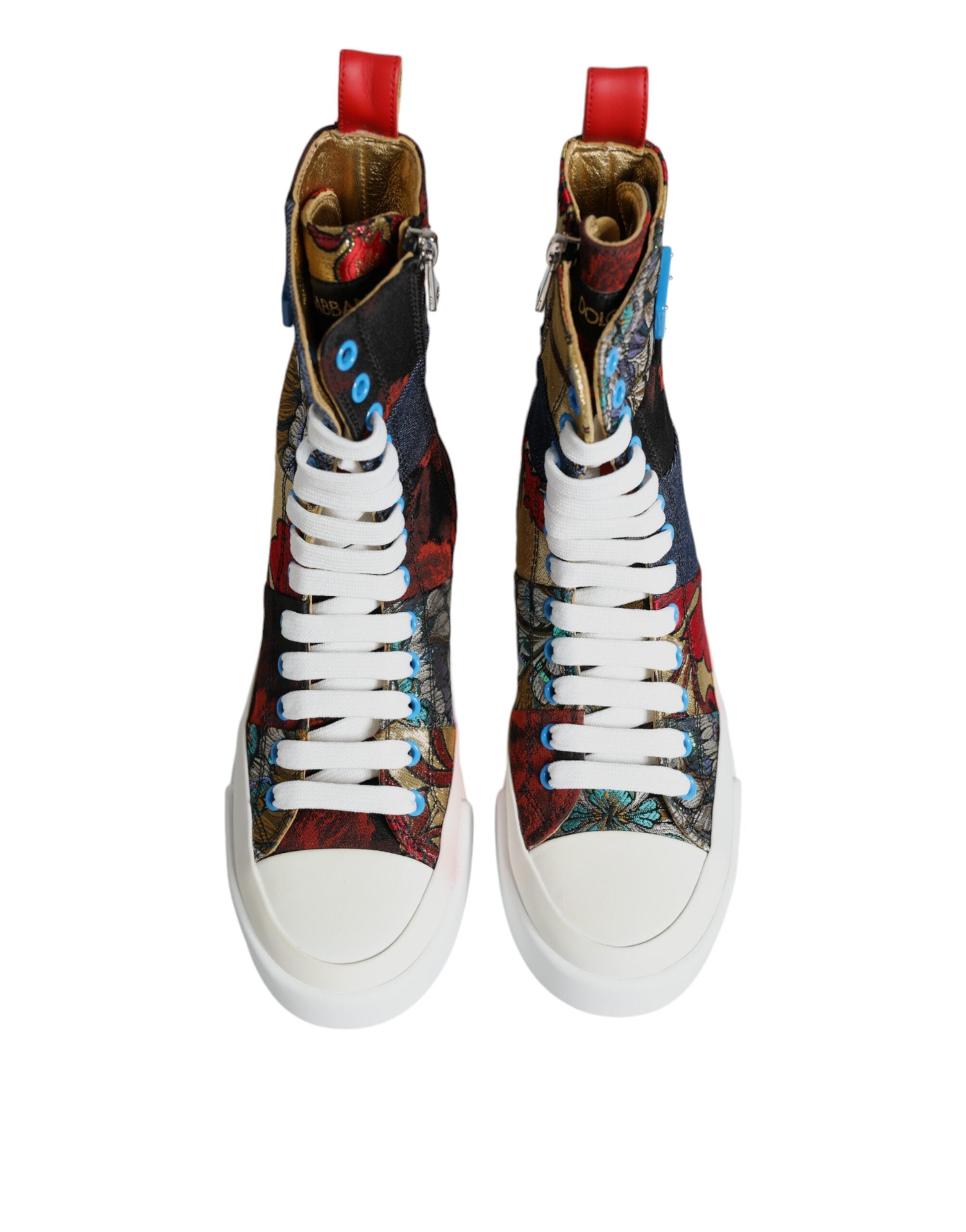 Chaussures sneakers montantes Dolce & Gabbana à patchwork multicolore, style tendance et détails colorés visibles en image.