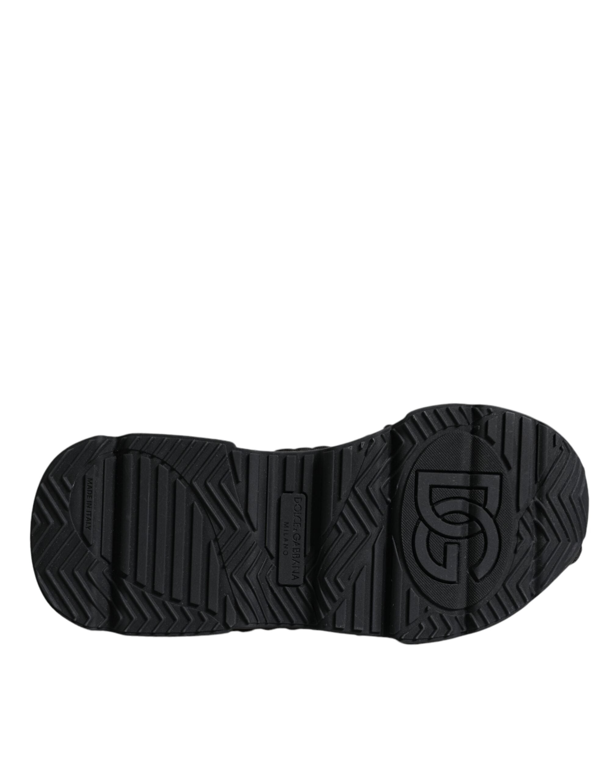 Chaussures sneakers Dolce & Gabbana Daymaster noires en tricot, vue de face, avec semelle blanche et design moderne.