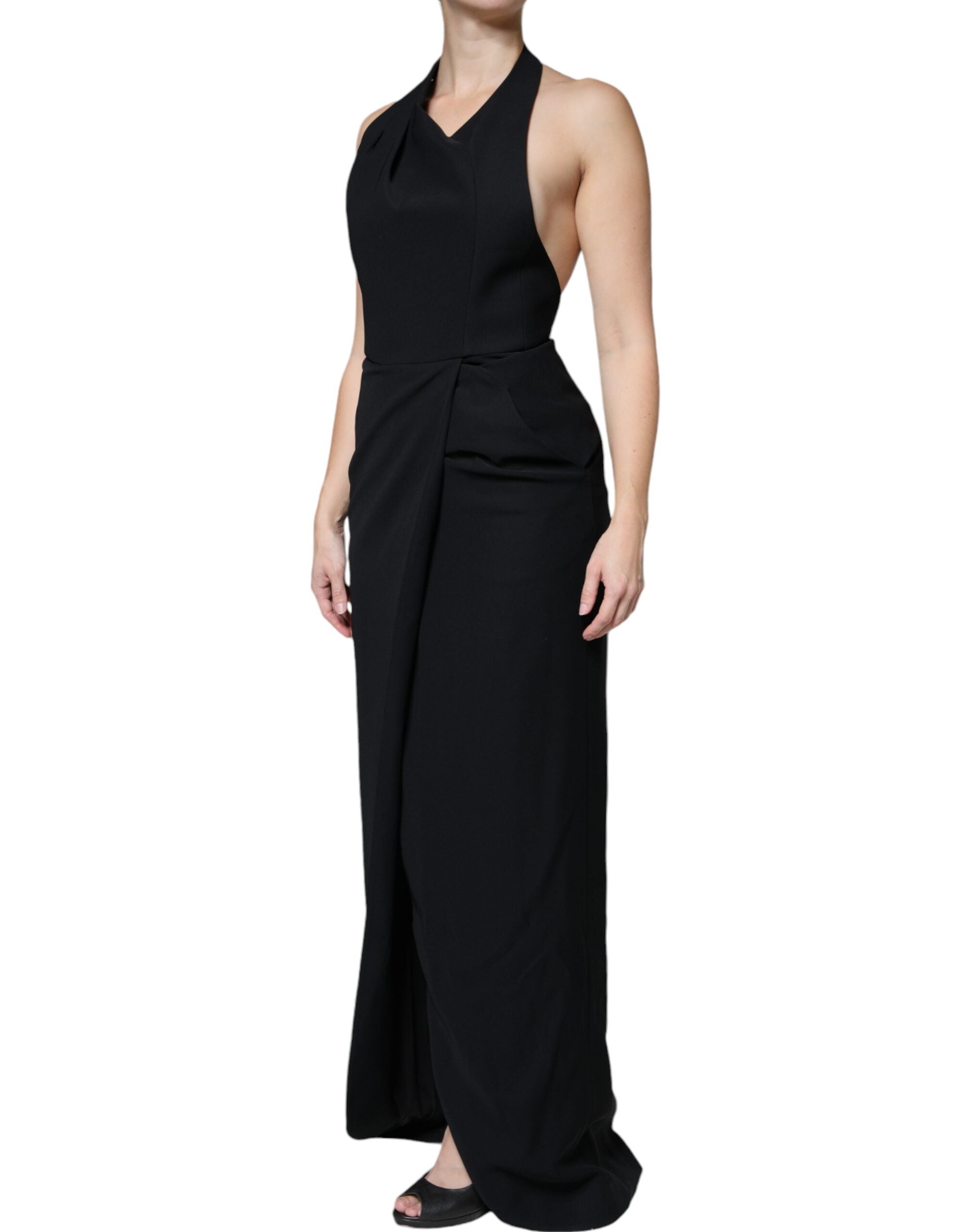 Robe longue noire sans manches Emporio Armani, robe sirène à encolure halter, élégante et sophistiquée.