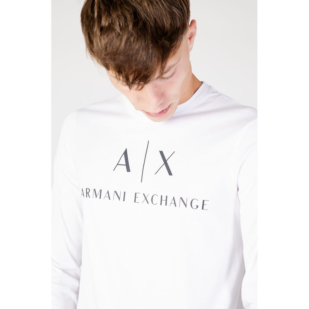 T-shirt à manches longues en coton blanc de la marque Armani Exchange, vue de face.