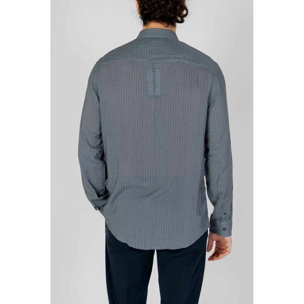 Chemise grise en viscose à motif Armani Exchange, col classique et manches longues, élégante et confortable.