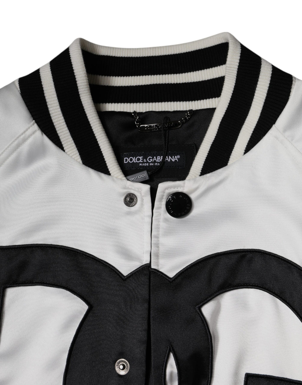 Veste bomber blanche en polyester avec logo Dolce & Gabbana, zip complet et style moderne, vue de face.
