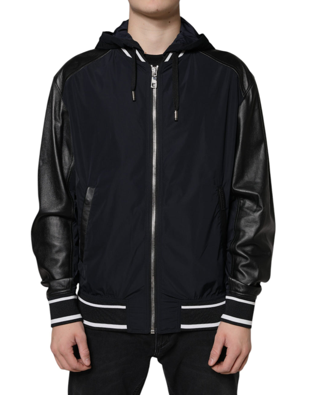 Veste bomber noire à capuche Dolce & Gabbana pour homme avec fermeture éclair complète, style décontracté.