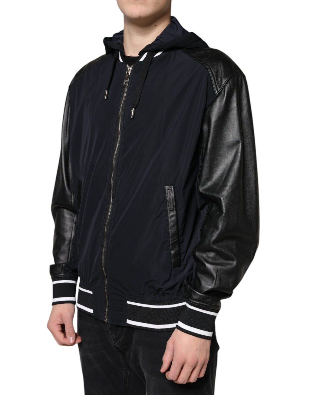Veste bomber homme Dolce & Gabbana noire à capuche, zip complet, style décontracté et tendance, vue de face.