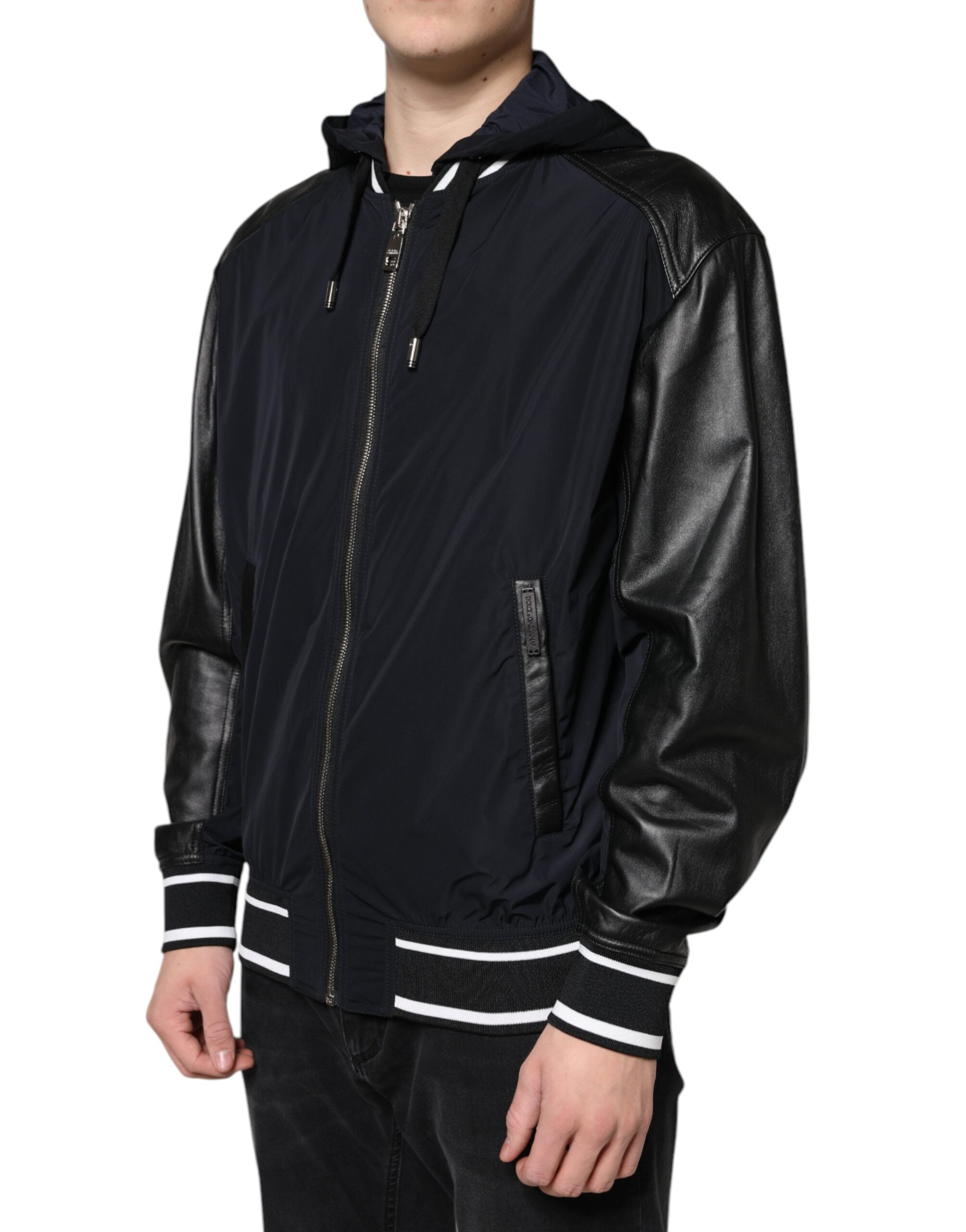 Veste bomber homme Dolce & Gabbana noire à capuche, zip complet, style décontracté et tendance, vue de face.