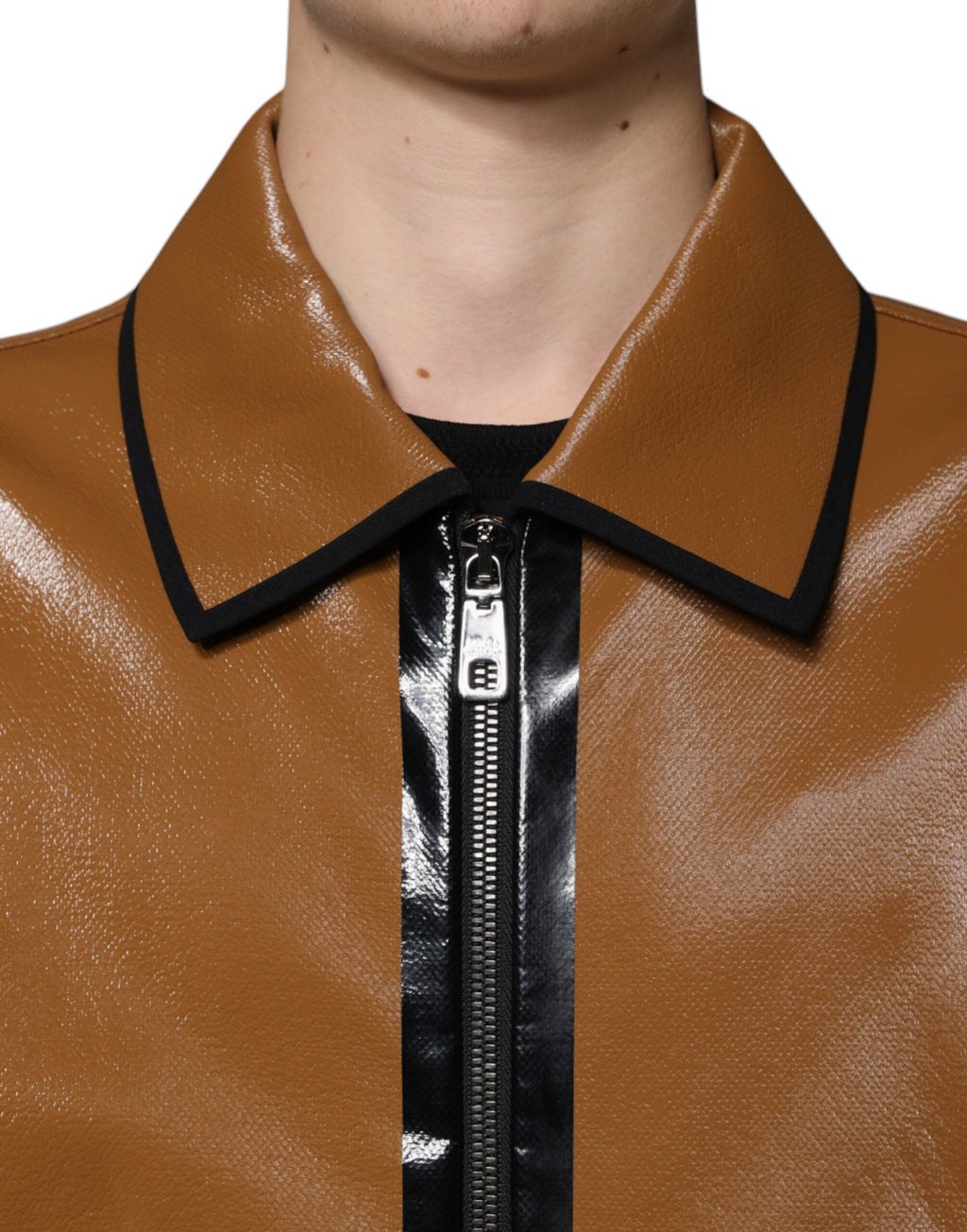 Veste bomber pour homme en cuir marron Dolce & Gabbana avec fermeture éclair complète, style élégant et moderne.
