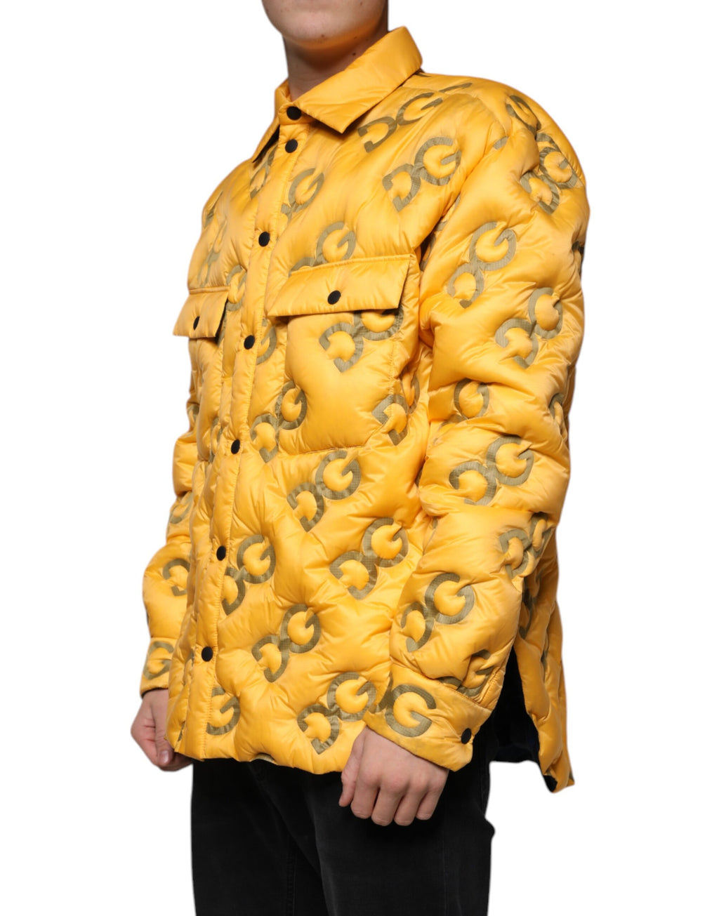 Blouson Dolce & Gabbana jaune avec logo, rembourré, à boutons, veste tendance en image.