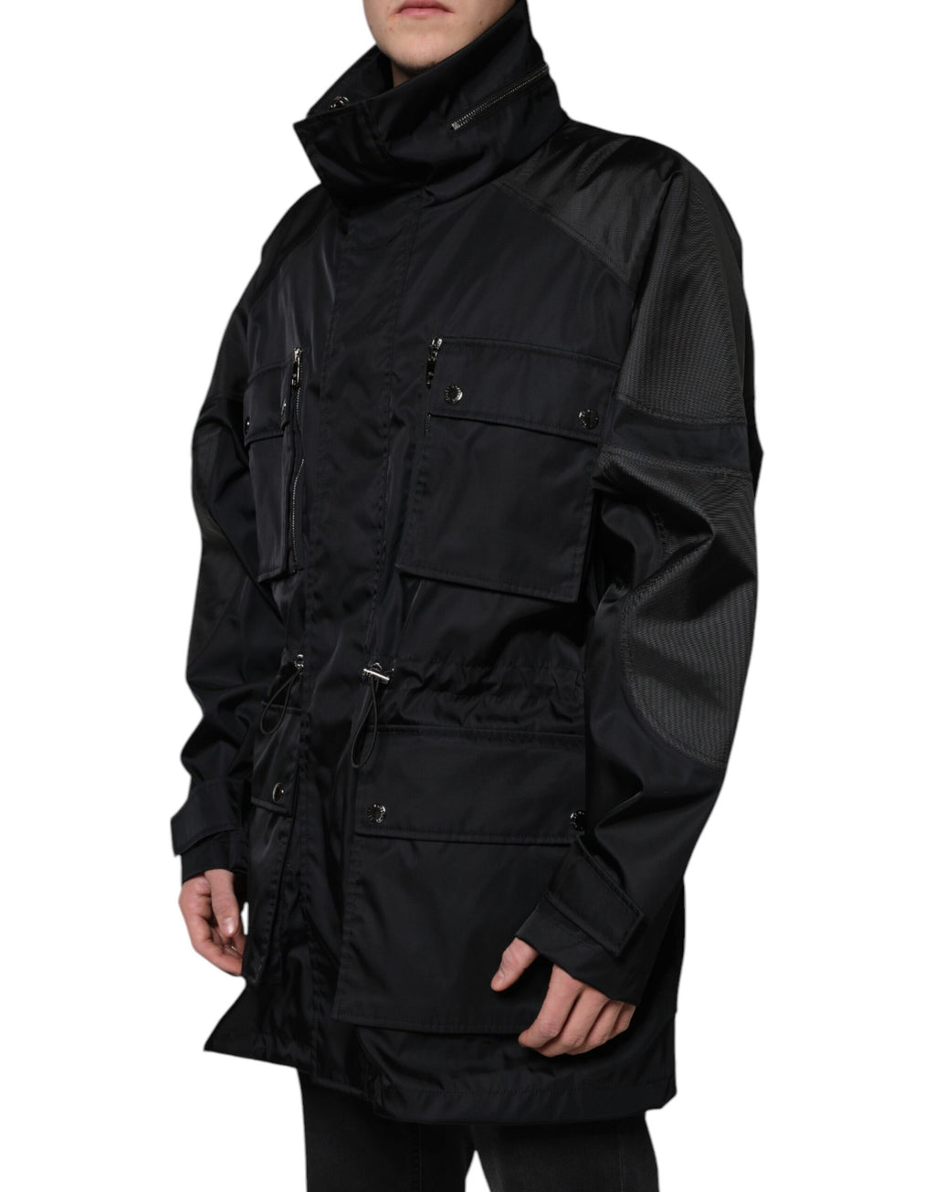 Veste parka d'hiver en nylon noir pour homme de Dolce & Gabbana, coupe chaude et élégante, avec capuche et fermeture zippée.