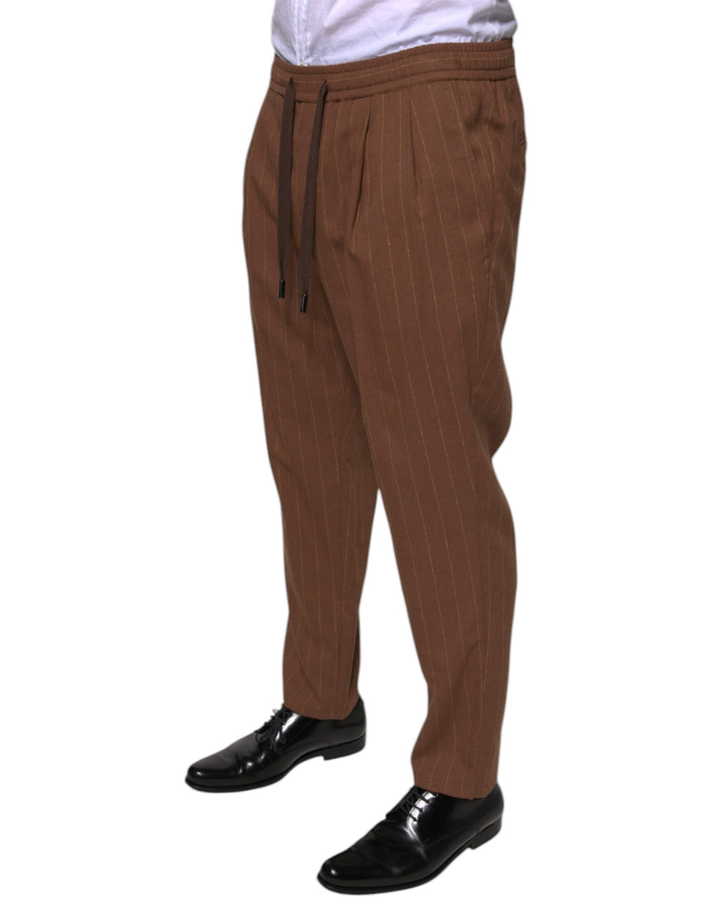 Pantalon habillé marron à rayures fines pour homme de Dolce & Gabbana, coupe skinny, en tissu élégant.