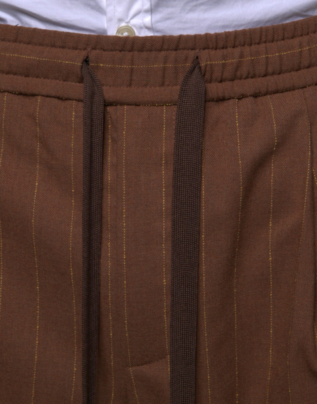Pantalon habillé slim pour homme Dolce & Gabbana à rayures marron, style élégant et moderne