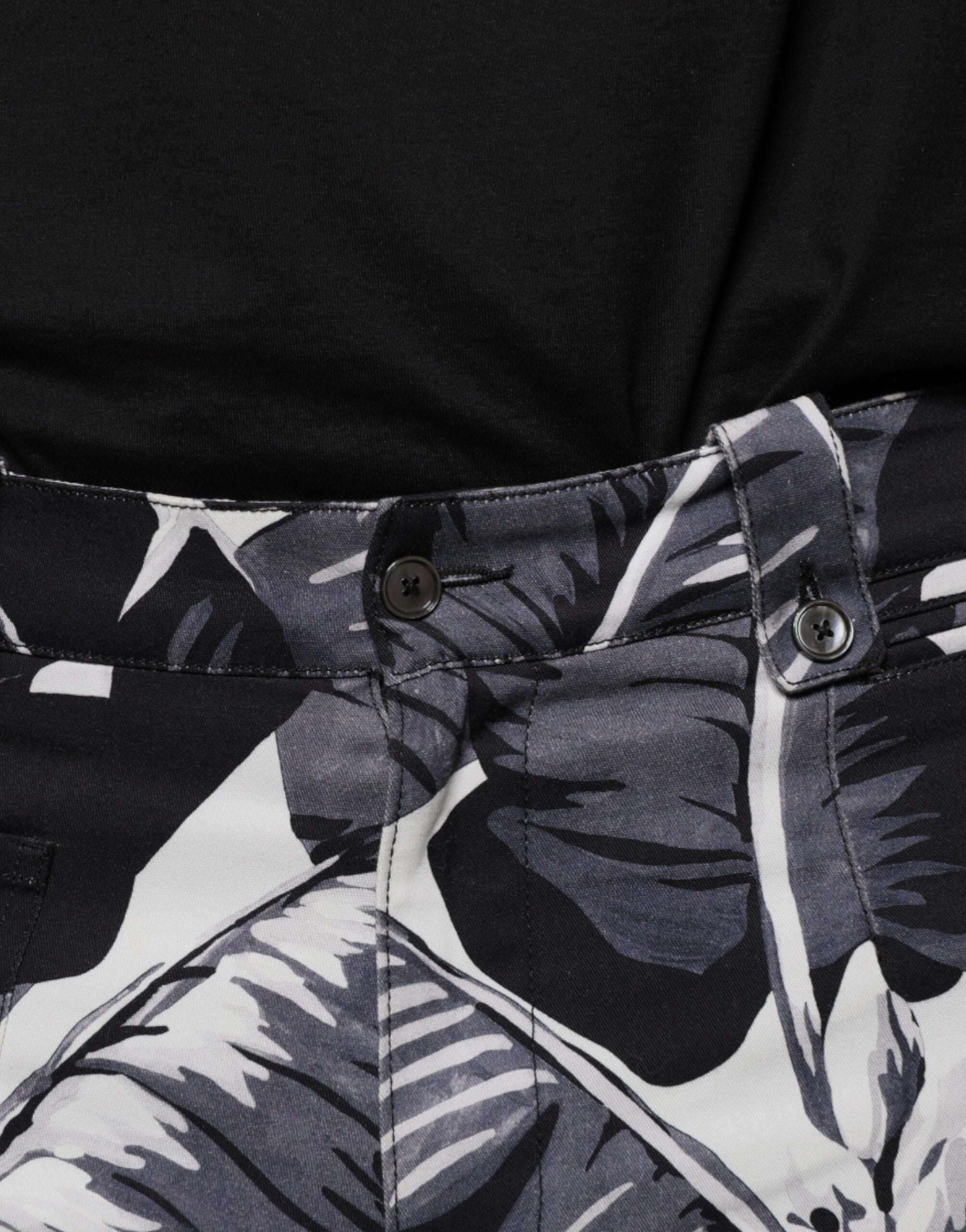 Pantalons capri en coton stretch gris à motif banane en feuilles de Dolce & Gabbana, design élégant et confortable.