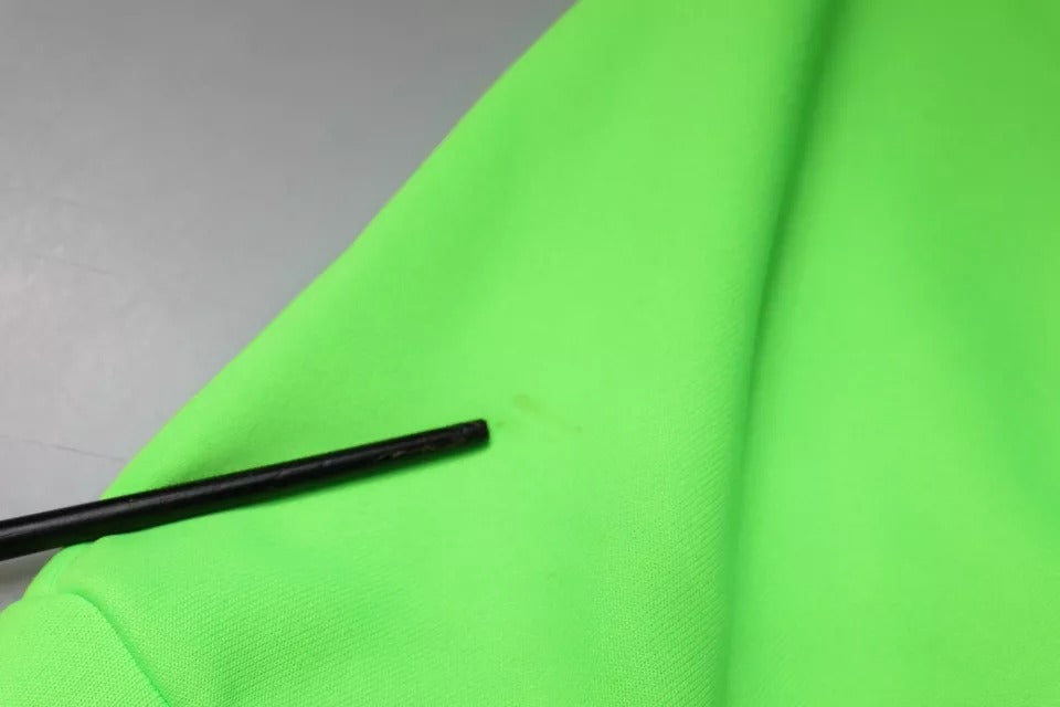 Pantalons de jogging cargo en polyester vert néon de Dolce & Gabbana, avec poches et coupe décontractée.
