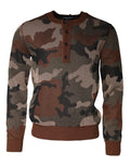 Pull à manches longues Dolce & Gabbana pour homme avec motif camouflage multicolore, tissu doux et confortable.