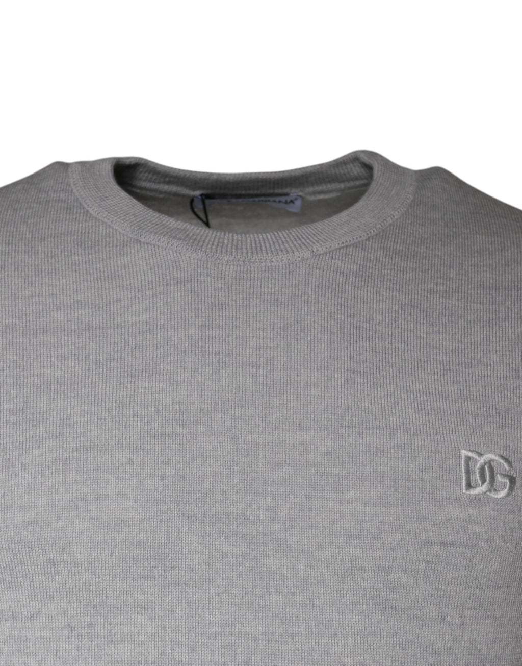 Pull en laine gris clair Dolce & Gabbana, col rond, style élégant et confortable, porté sur un mannequin.