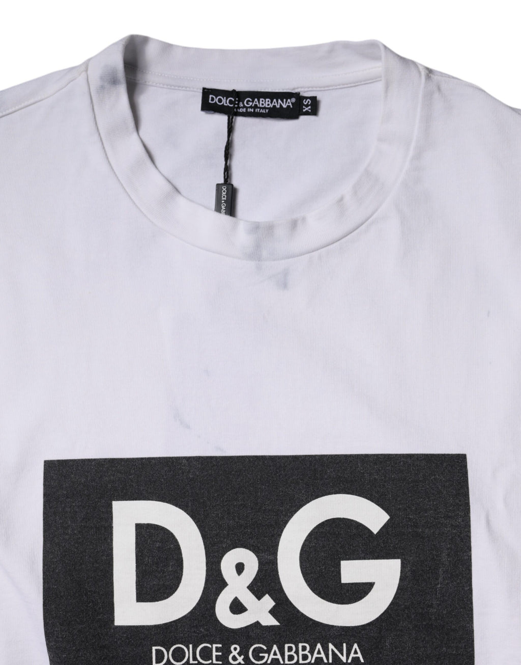 T-shirt en coton blanc Dolce & Gabbana avec logo imprimé, col rond, style décontracté.