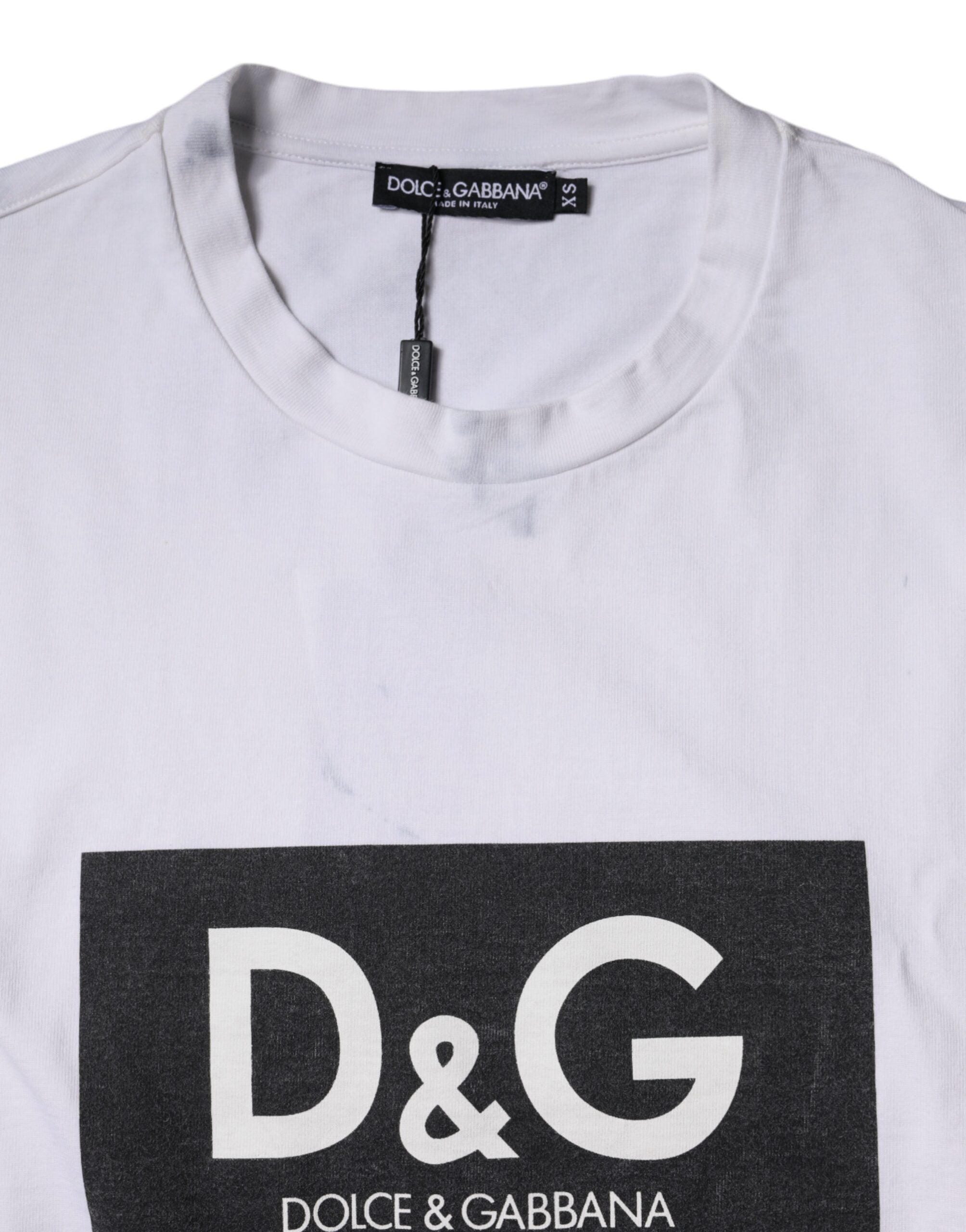 T-shirt en coton blanc Dolce & Gabbana avec logo imprimé, col rond, style décontracté.