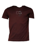 T-shirt en coton bordeaux Dolce & Gabbana avec logo DG, col rond, visible sur un mannequin.