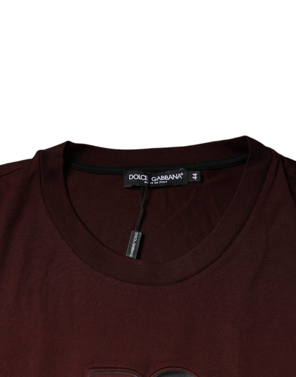 T-shirt en coton bordeaux Dolce & Gabbana avec logo DG, col rond et design décontracté.