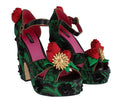 Chaussures Dolce & Gabbana en brocart vert avec roses en serpentins et cristaux, élégantes et ornées de détails sophistiqués.