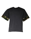 T-shirt à col rond camouflage gris foncé Dolce & Gabbana, style décontracté et tendance, visible sur l'image.